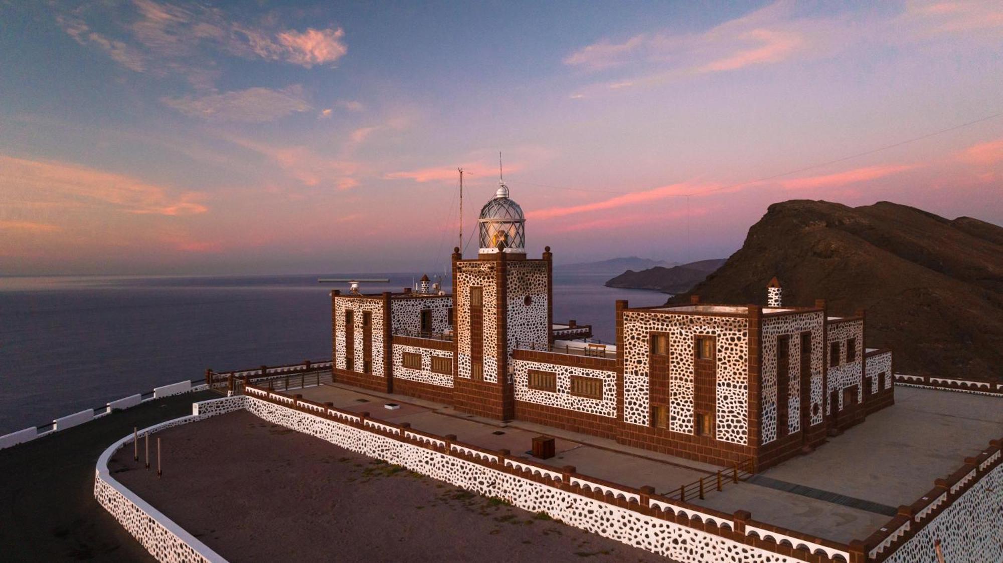 Casa Amaya - Spacious House With Pool, Large Garden, Bbq, 2 Terraces, And Ideal Location El Charco  Exterior photo