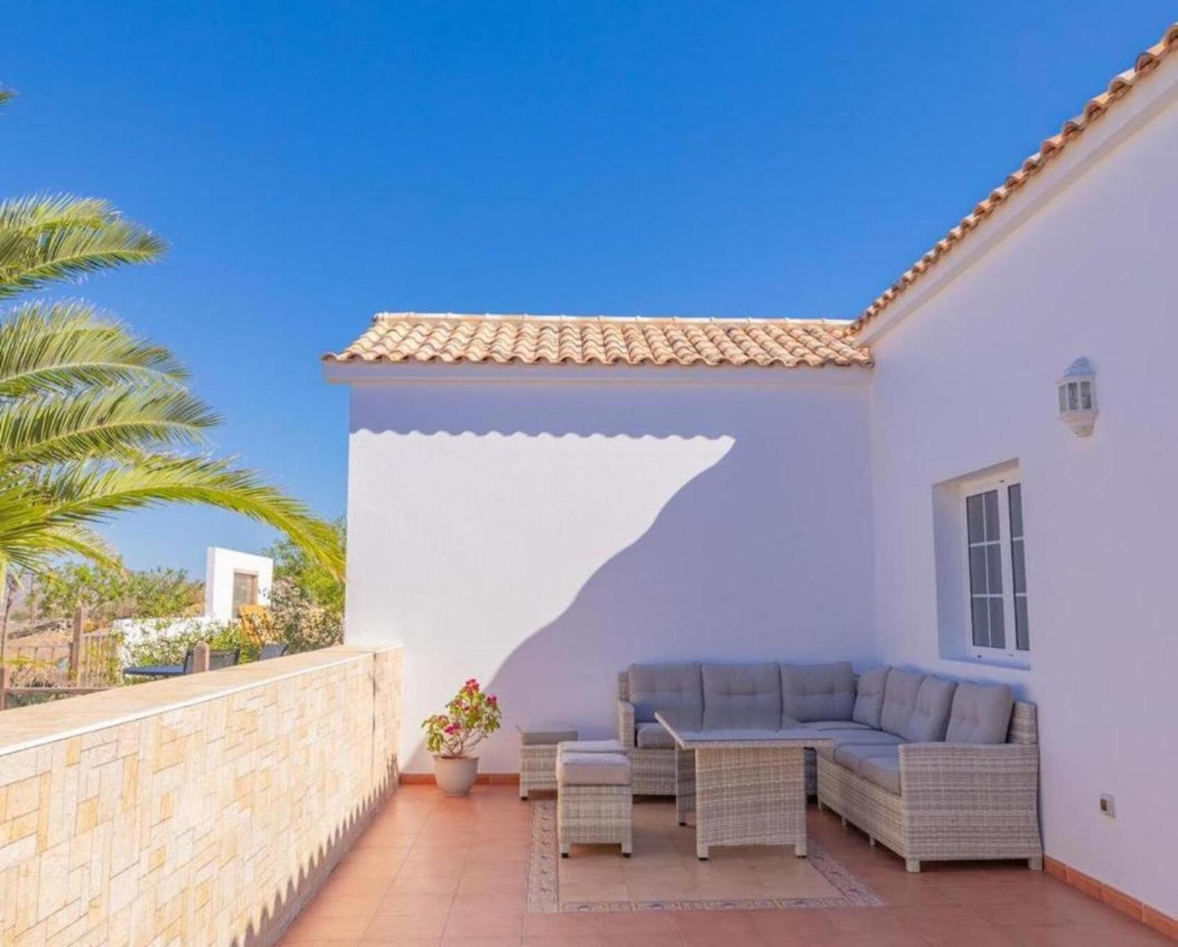 Casa Amaya - Spacious House With Pool, Large Garden, Bbq, 2 Terraces, And Ideal Location El Charco  Exterior photo